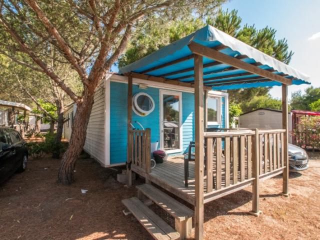 Photographie de camping et mobil-homes : immersion et ambiance touristique