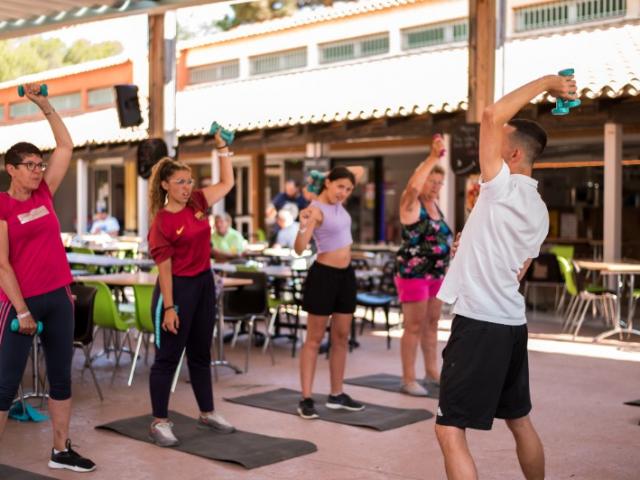 Photographie de camping et mobil-homes : immersion et ambiance touristique