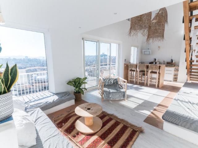 Photographe immobilier à Marseille – duplex lumineux en centre-ville